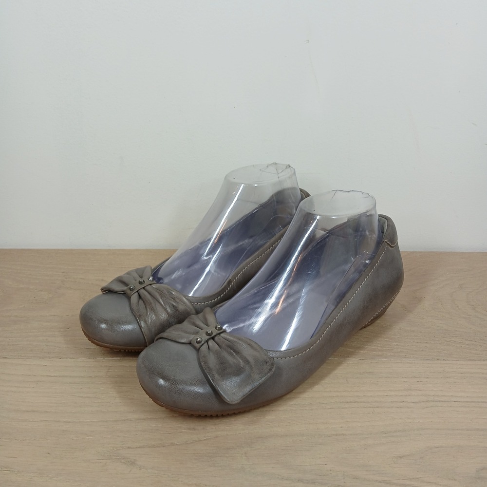 Ecco Flats Womens 7.5 Gray Leather Bow Studded Round Toe Slip On Shoes Ballet